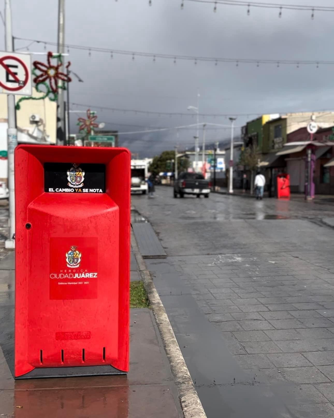 COLOCAN NUEVOS BOTES DE BASURA EN EL CENTRO HISTÓRICO – La Mira Digital