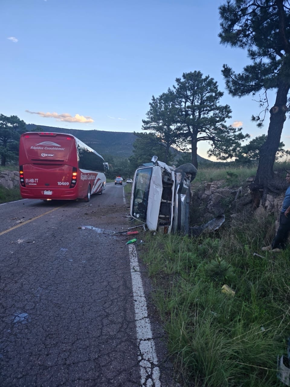 SSPE AUXILIA A TRES PERSONAS TRAS VOLCADURA EN&nbsp;BOCOYNA