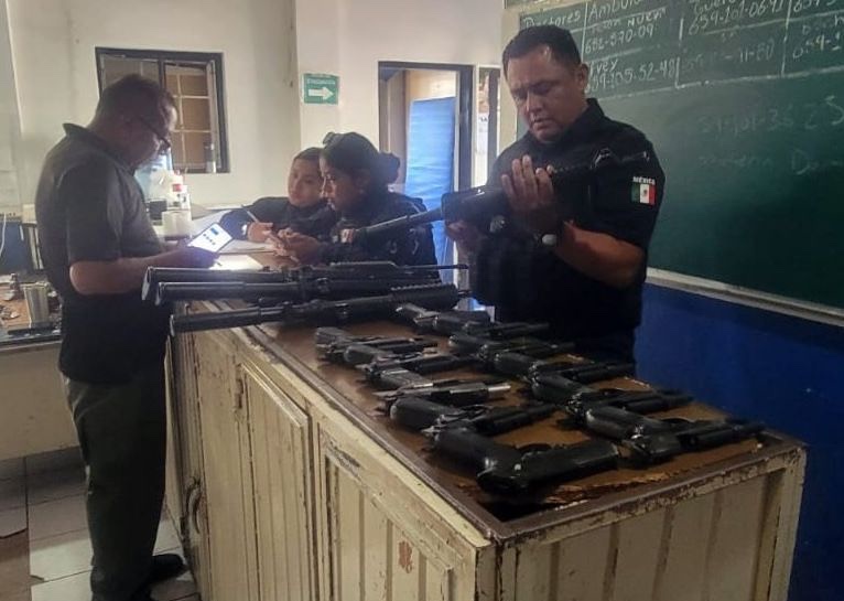 DESARMAN A LA POLICÍA MUNICIPAL DE MATACHÍ POR&nbsp;IRREGULARIDADES