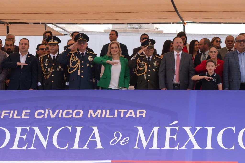 MARU CAMPOS ENCABEZA DESFILE CÍVICO-MILITAR EN&nbsp;CHIHUAHUA