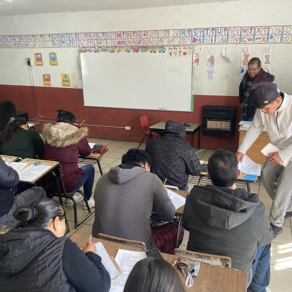 INVITAN A HABITANTES DEL VALLE DE JUÁREZ A OBTENER SU CERTIFICADO DE PRIMARIA O&nbsp;SECUNDARIA