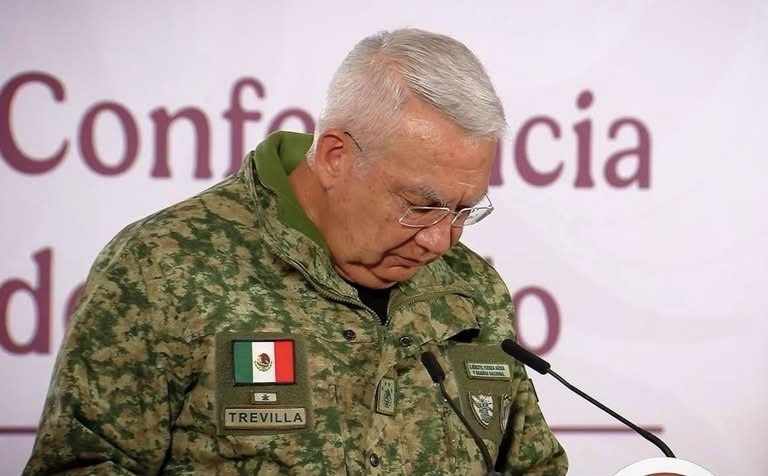 CON VOZ CORTADA, GENERAL TREVILLA MANDA PESAME A FAMILIARES DE MILITARES CAÍDOS