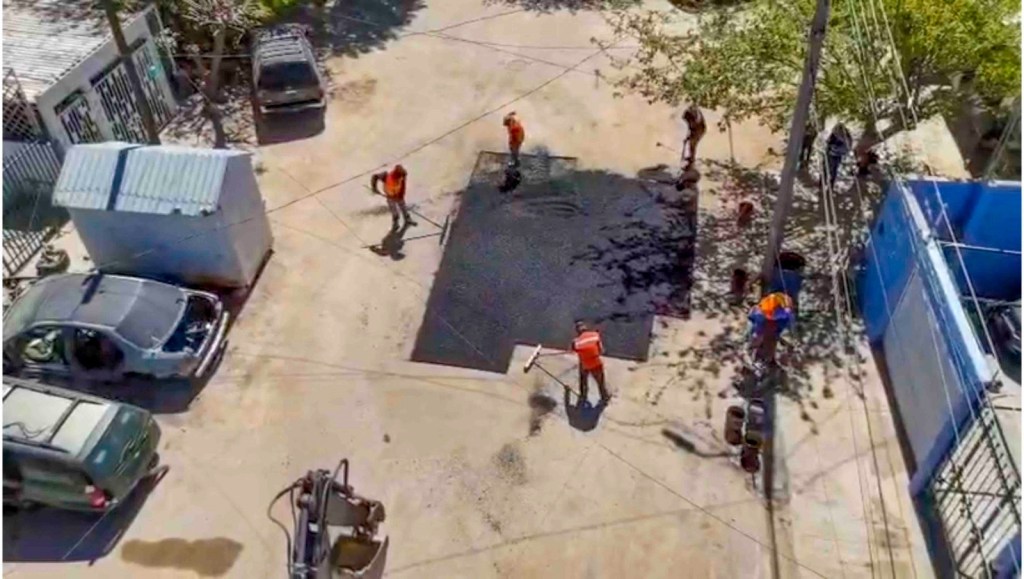 CADA VEZ MENOS BACHES, REALIZA JMAS BACHEO EN SATÉLITE II Y JARDINES DE&nbsp;SATÉLITE