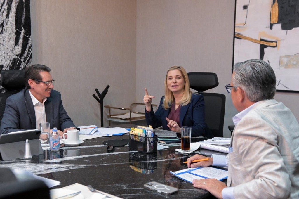 ALISTA LA MAQUINARIA, IMPULSA MARU CAMPOS PROYECTOS DE INFRAESTRUCTURA PARA&nbsp;CHIHUAHUA