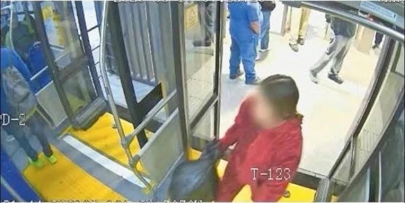 ESCALOFRIANTE: VIANEY RECORRIÓ LA CIUDAD EN TRANSPORTE PÚBLICO CON EL CUERPO DE SU&nbsp;HIJO
