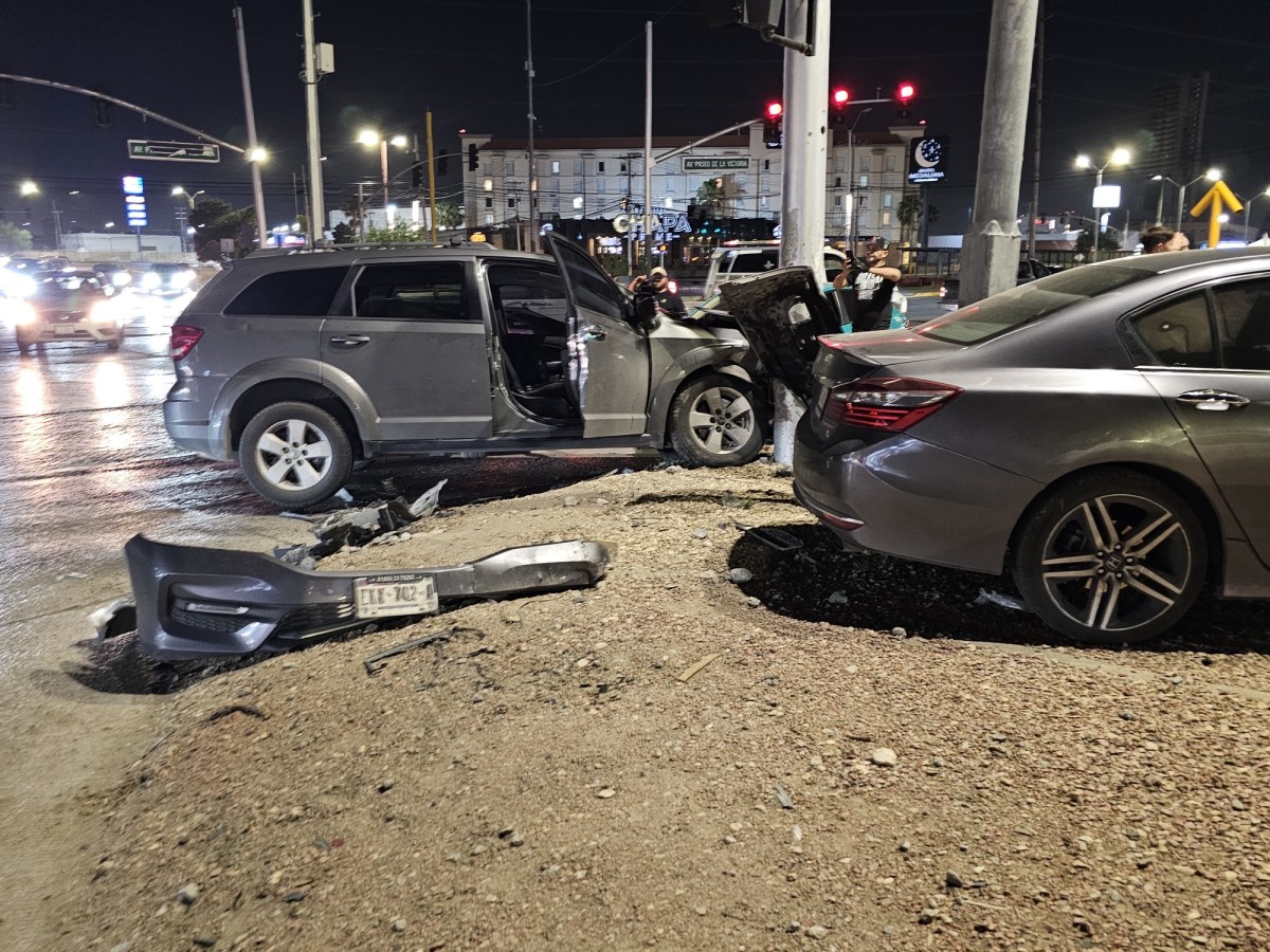 LO QUE ES NO SABER MANEJAR, MUJER DA VUELTA PROHIBIDA Y PROVOCA&nbsp;ACCIDENTE