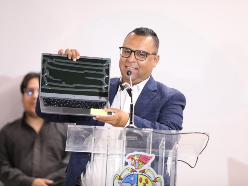 ¡HASTA LAPTOP LES VA TOCAR! LANZAN 1,200 BECAS PARA ESTUDIANTES DE NUEVO INGRESO A LA&nbsp;UACJ