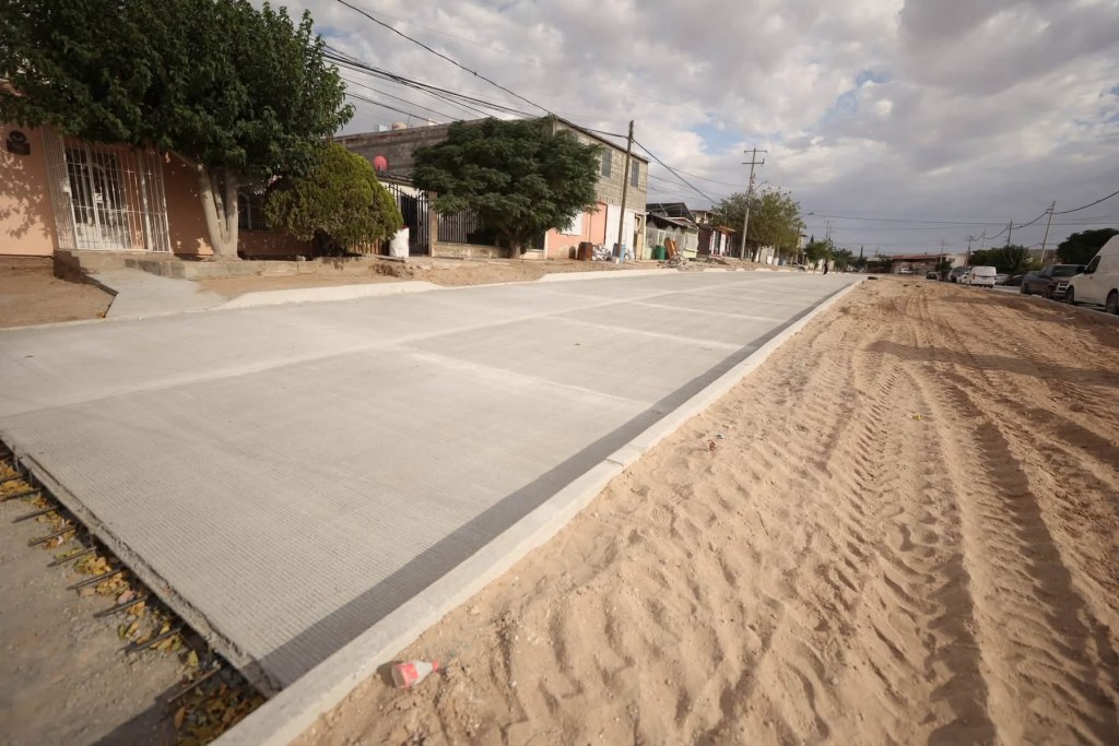 PAVIMENTACIÓN TRANSFORMARÁ COLONIAS DE JUÁREZ CON CONCRETO DE ALTA DURACIÓN