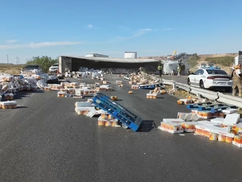 CHOQUE ENTRE TRÁILER Y AUTO DEJA DOS LESIONADOS EN LA&nbsp;PANAMERICANA