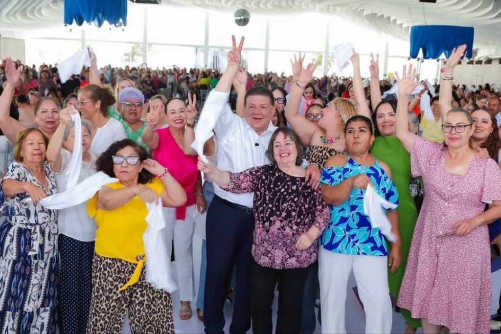 MÁS DE 2 MIL MUJERES RESPALDAN A CÉSAR JÁUREGUI EN CHIHUAHUA
