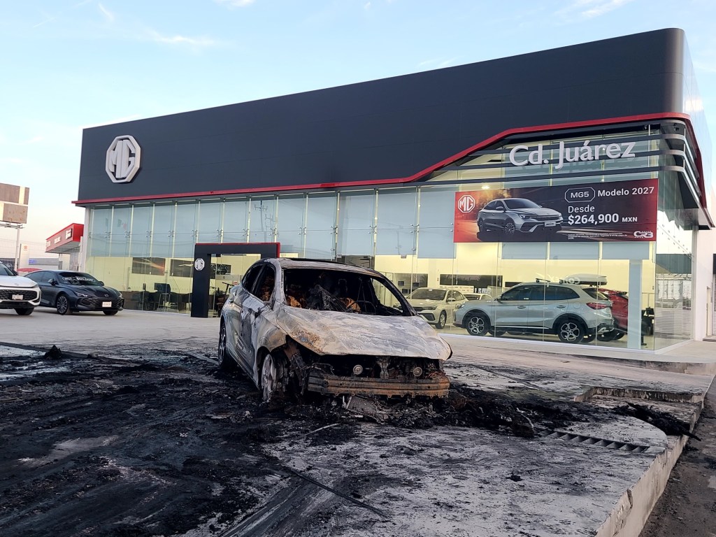 PERO YA NO HAY EXTORSIONES, QUEMAN VEHÍCULOS EN AGENCIA&nbsp;MG