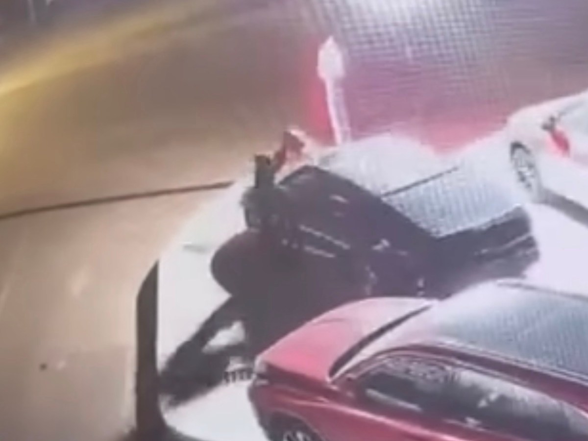 DETIENEN A QUIEN PRENDIÓ FUEGO A AUTOS DE NEGOCIO DE FAMILIA DE MARU&nbsp;CAMPOS