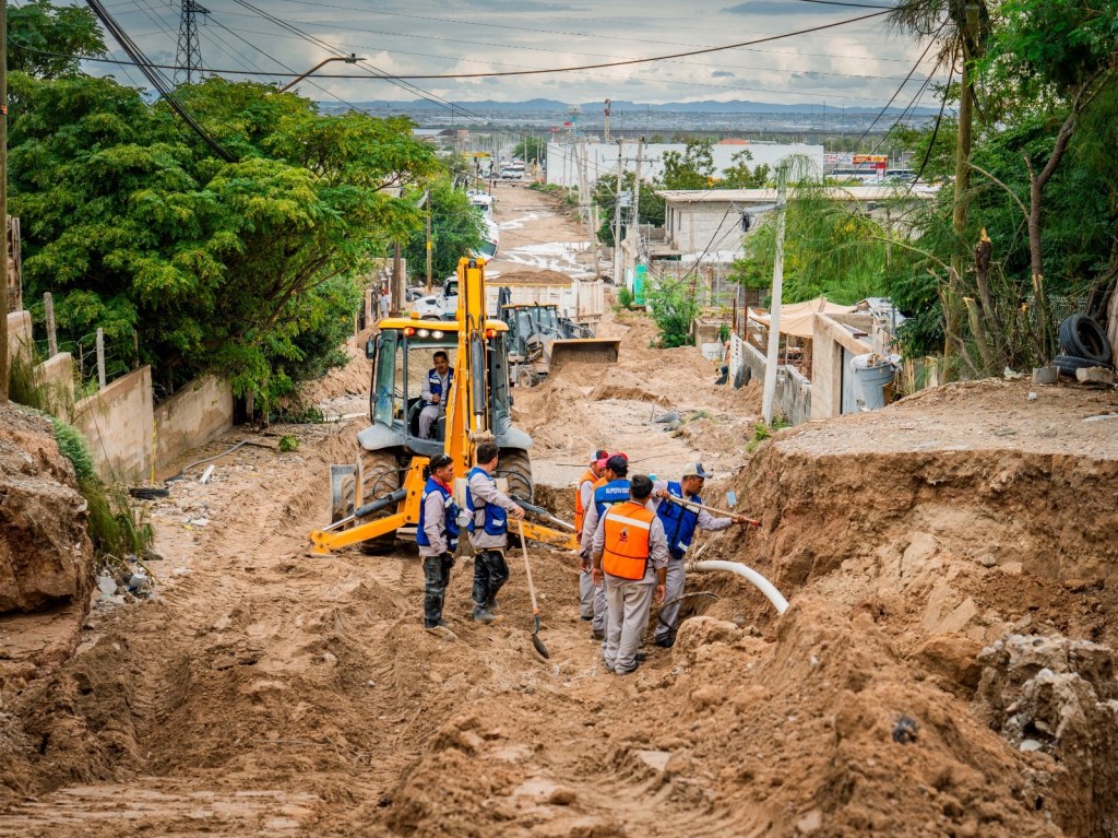 NO SE RAJAN, LA JMAS YA SUPERA 60 METROS DE TUBERÍA PESE A&nbsp;LLUVIAS