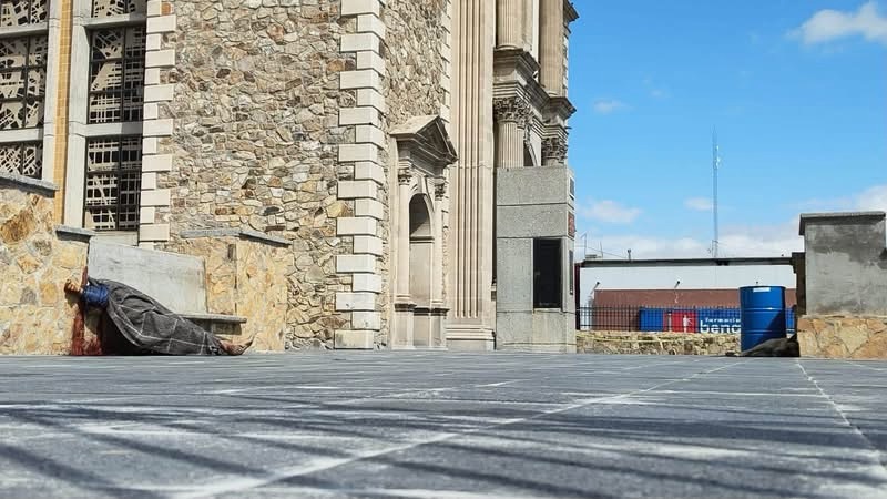 LOCALIZAN A HOMBRE SIN VIDA FRENTE A LA&nbsp;CATEDRAL
