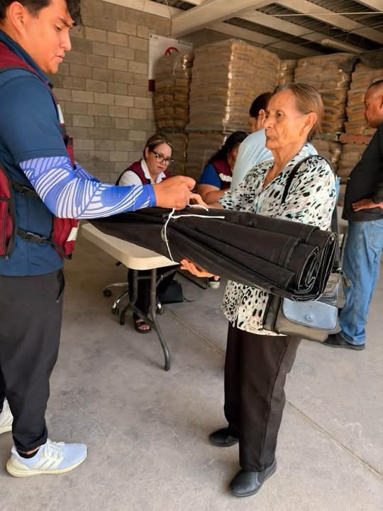 ENTREGAN MIL 422 HULES A FAMILIAS AFECTADAS POR LAS&nbsp;LLUVIAS